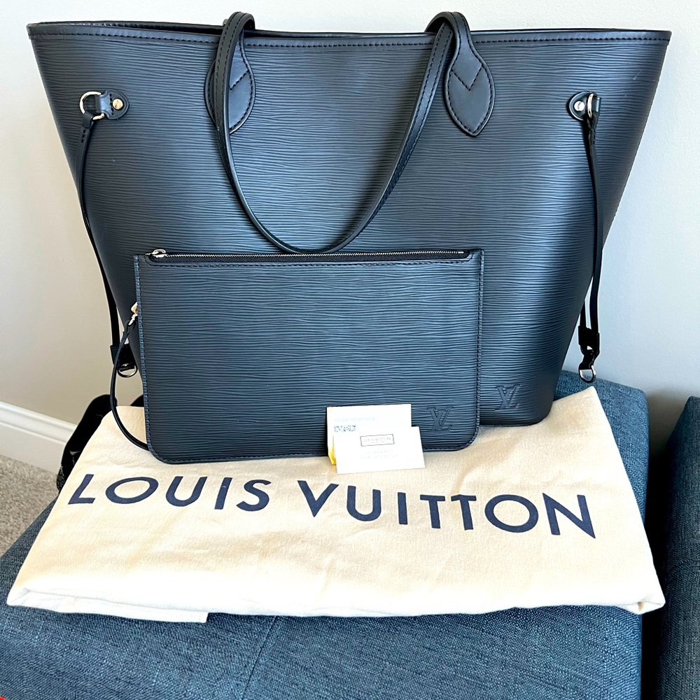 Neverfull Epi Leather MM with Pouchette and dust bag